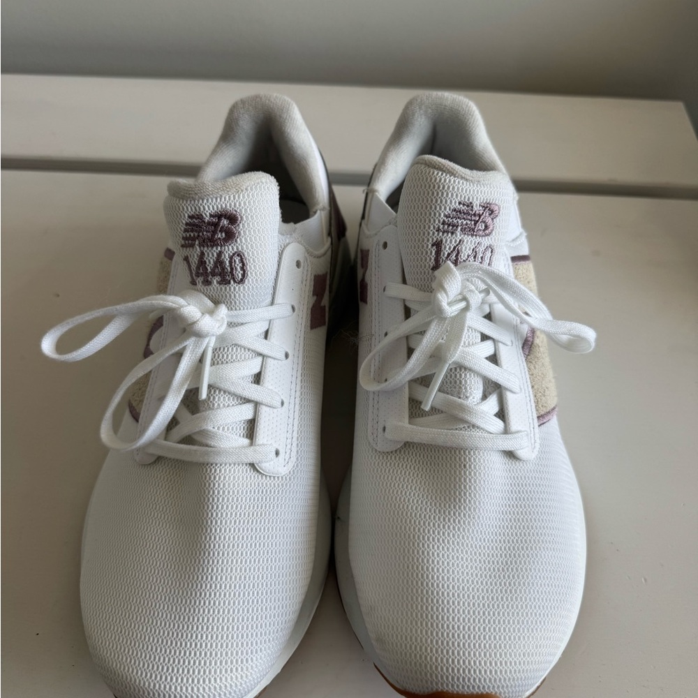 New Balance 1440 Size 9 Women’s